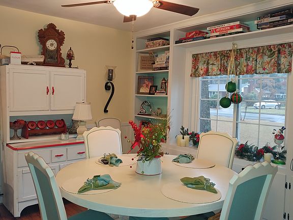 Dining or keeping room