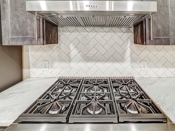 4th image of 425 N Arthur Ashe Blvd APT 2