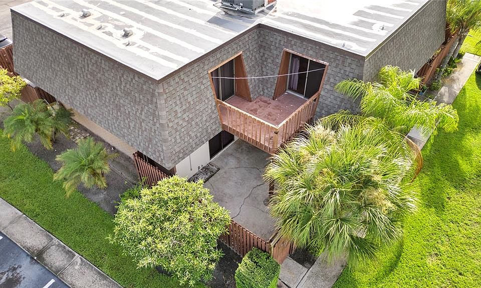 1st image of 1916 CATTLEYA DRIVE
