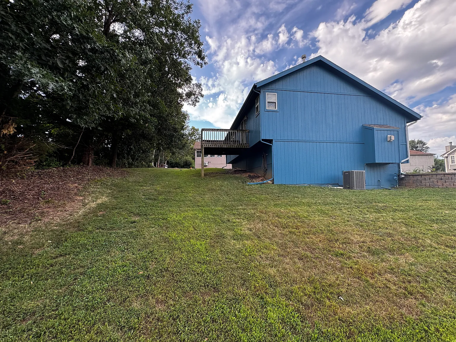 3 bed, 2.5 bath, 1764 sqft, $2,150 — Photo 2