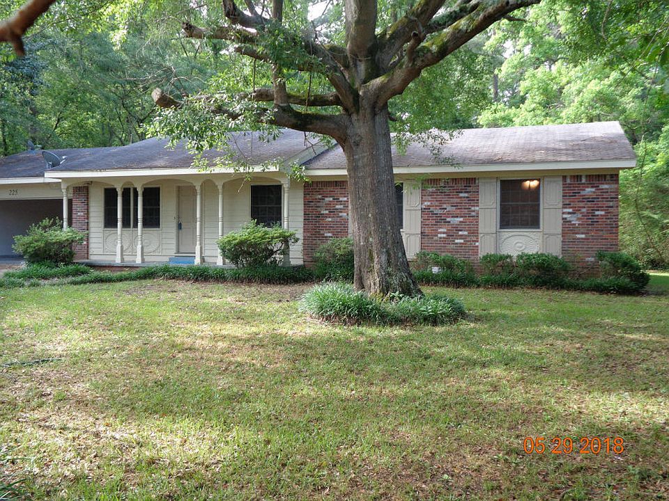 1st image of 225 Eastwood Dr