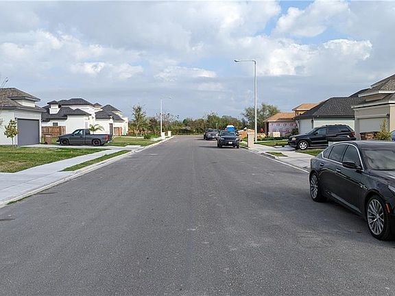 3rd image of 3313 Erica Ln
