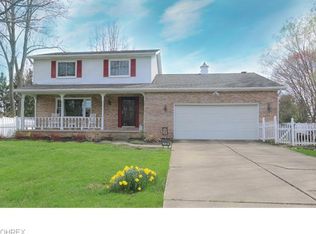 2136 Overcrest St, Alliance, OH 44601