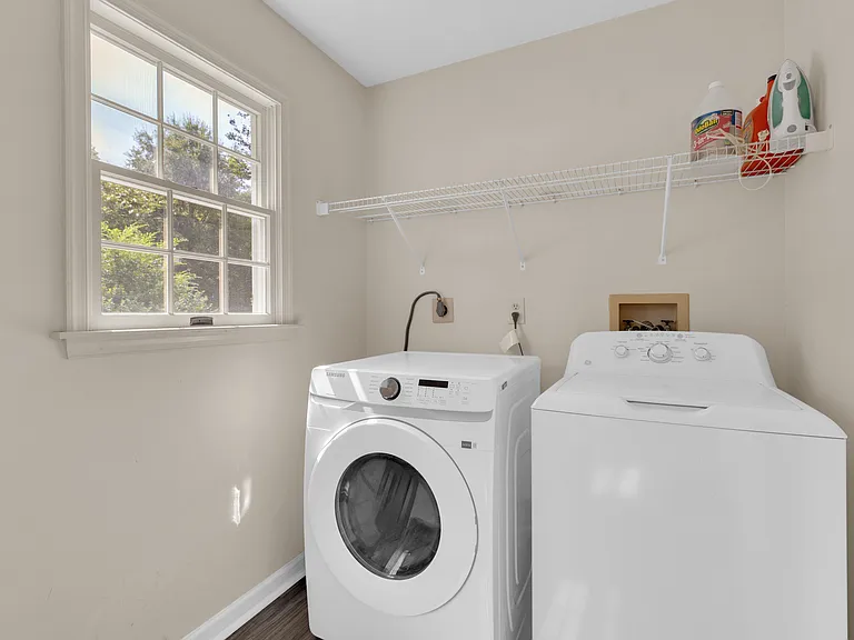 7707 Lake Glen Dr — Photo 11