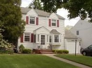 52 Highfield Ln, Nutley, NJ 07110