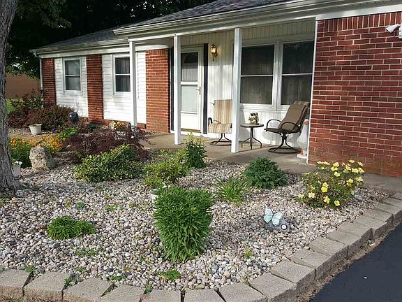 4th image of 3900 Carmelita Blvd