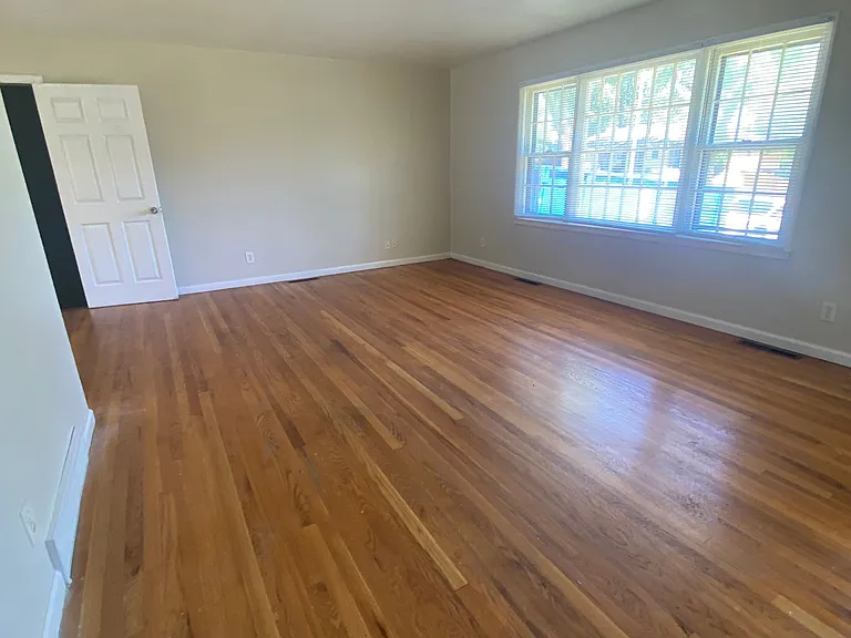 6103 Fairlane Dr — Photo 3