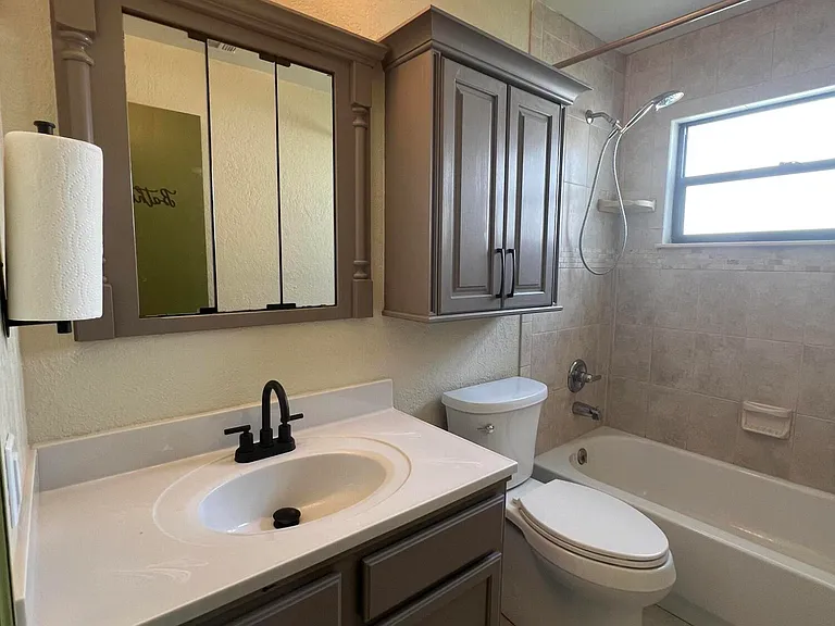 730 Glade Rd — Photo 18