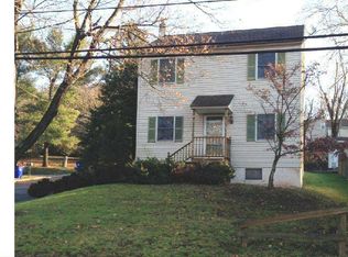 678 Manatawny St, Pottstown, PA 19464