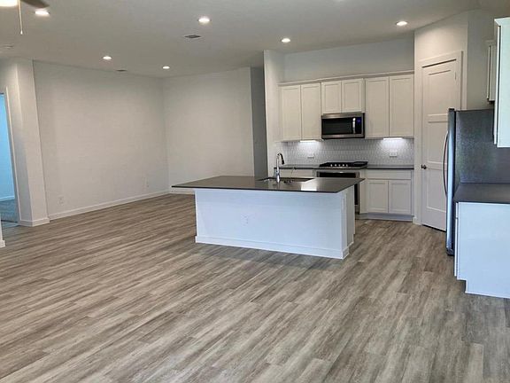 3rd image of 1616 Daylight Lake Dr