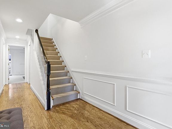4th image of 2139 N Pierce Ct