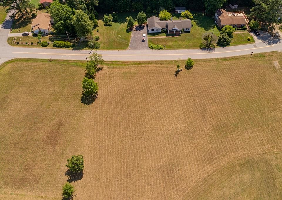 1st image of 48 Forest Ct