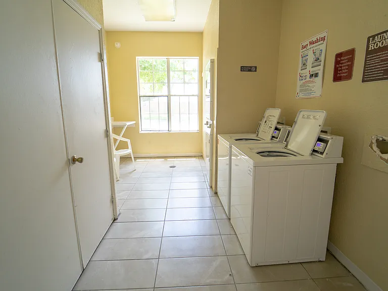 Palmetto Trace Apartments — Photo 15