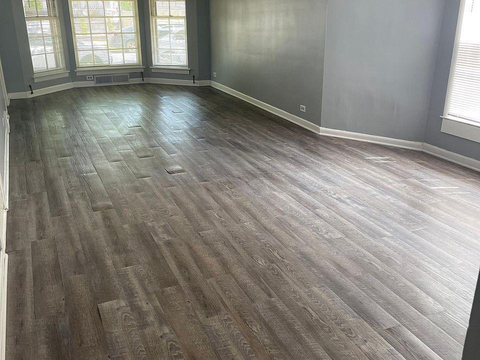 1st image of 10448 S Avenue J #1