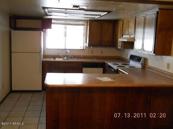 2nd image of 3706 E Grove Ave