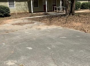 23 Gum Tree Ct, Covington, GA 30016