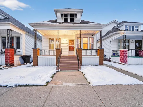 5086 Casmere St, Hamtramck, MI 48212