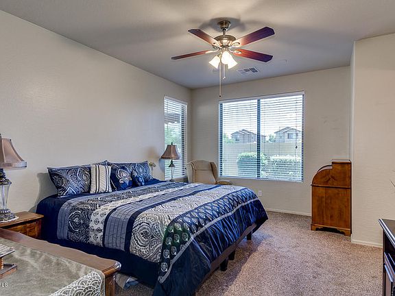 3rd image of 4055 E Bellerive Dr