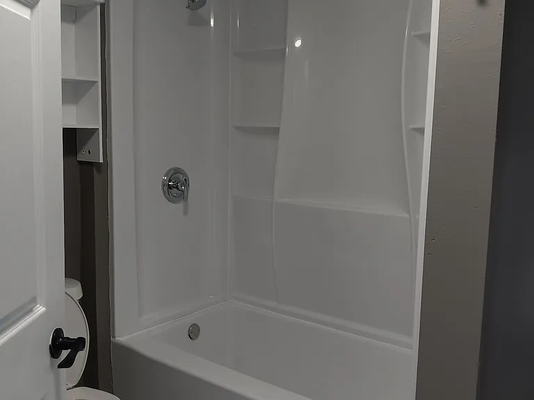 1012 Hancock Ave — Photo 12