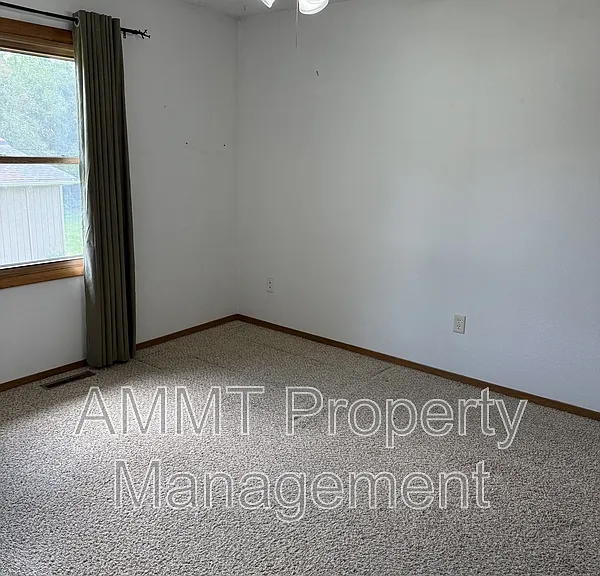 145 Birch Ct #1 — Photo 7