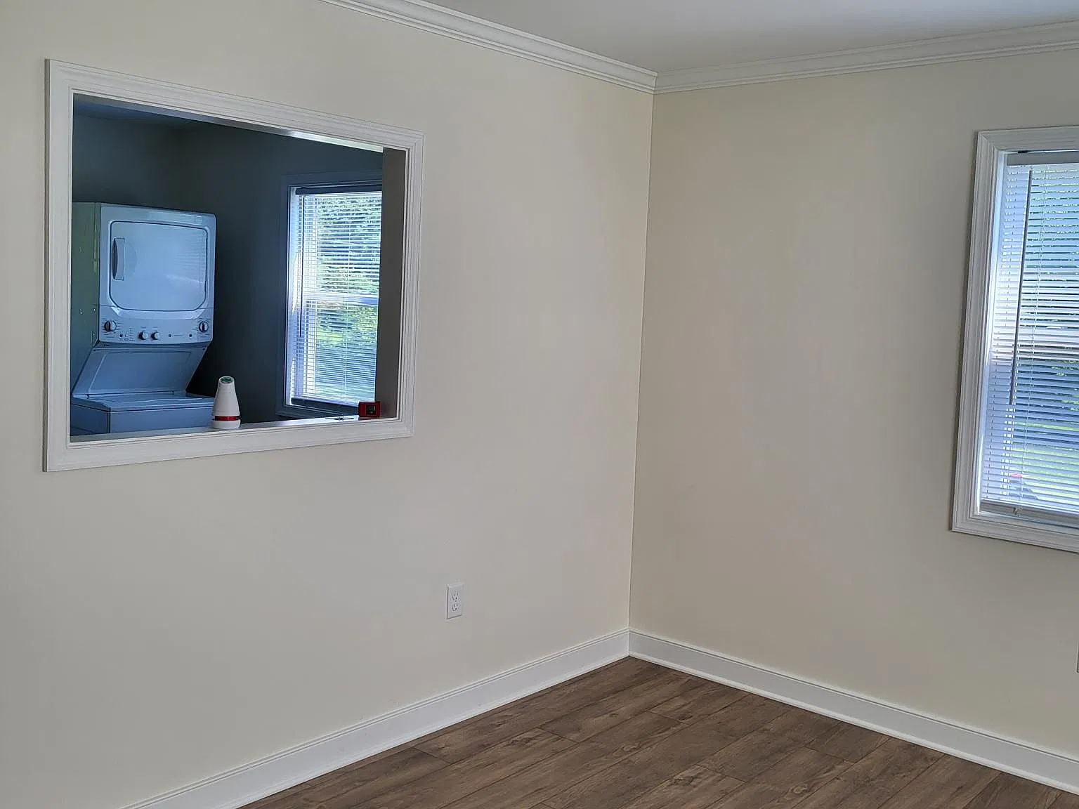 3 bed, 960 sqft, $1,950 — Photo 4