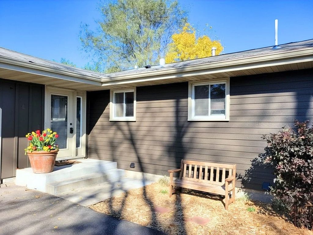 3949 Winnetka Ave N - Property Image