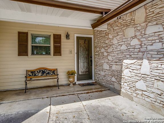 4th image of 517 E Byrd Blvd