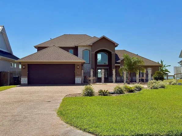 36 Southpointe Cir, Rockport, TX 78382
