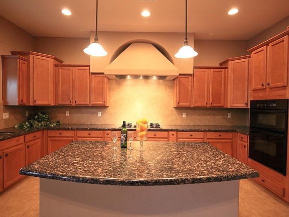 5th image of 2085 E Crescent Pl