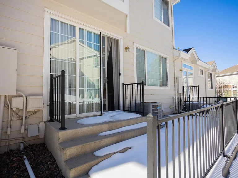 2960 Newport Cir — Photo 22