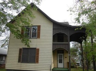 1319 W 9th St, Coffeyville, KS 67337