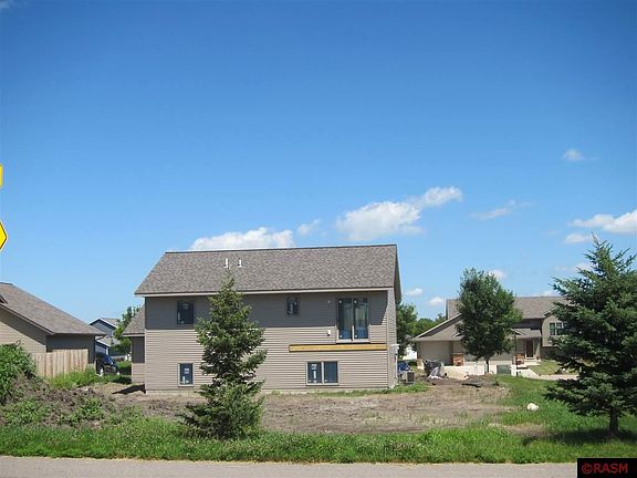 2nd image of 225 Creekside Dr