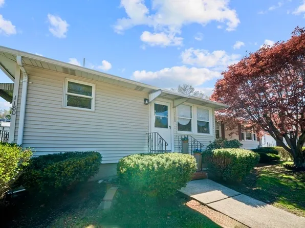 1180 Main St #1, Waltham, MA 02451