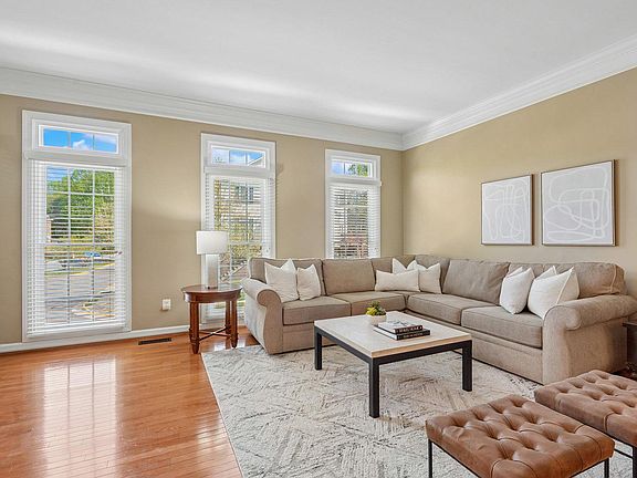 2nd image of 12484 Rose Path Cir