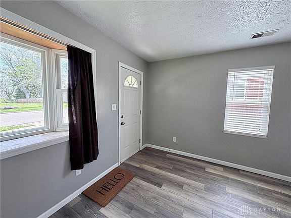 4th image of 2817 Gaylord Ave