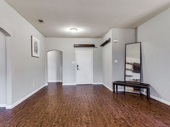 4th image of 3153 Ronay Dr