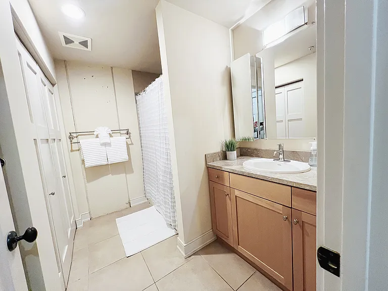 2920 Eastlake Ave E #202 — Photo 12