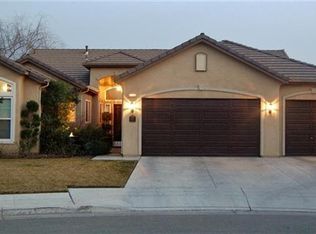 6810 N Cresta Ave, Fresno, CA