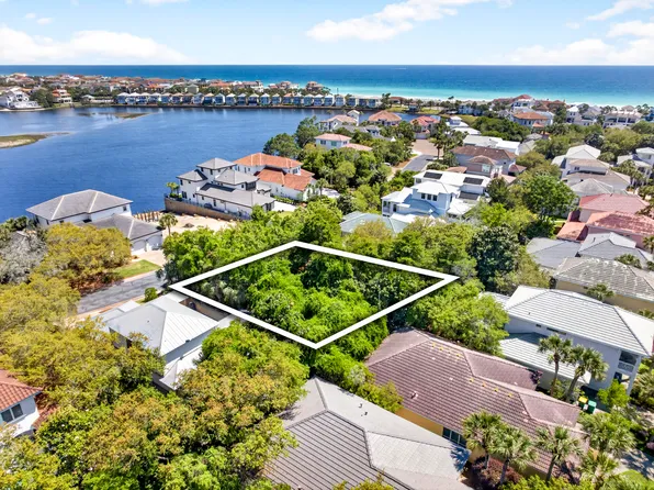96 Vista Blfs, Destin, FL 32541