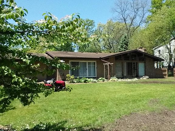 3rd image of 52852 Brookdale Dr