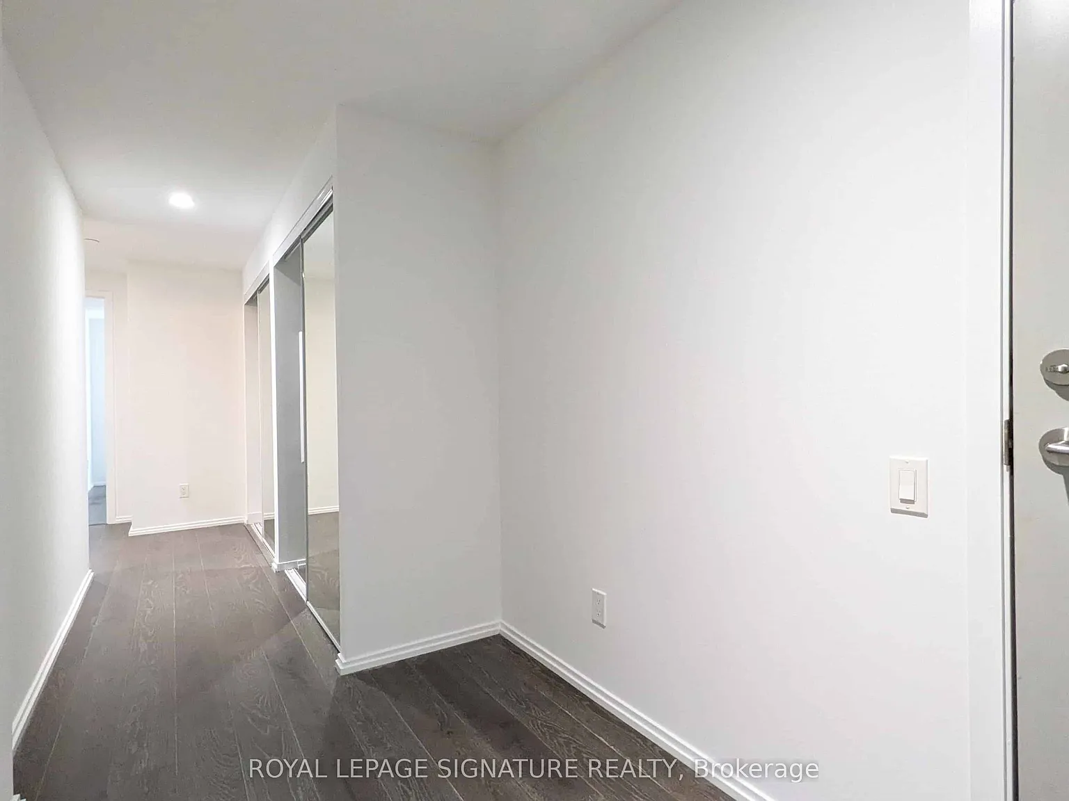 Core Condos — Photo 3