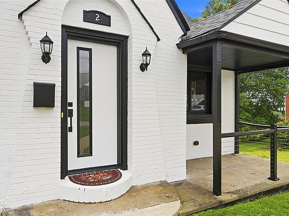 4th image of 2 Windridge Dr