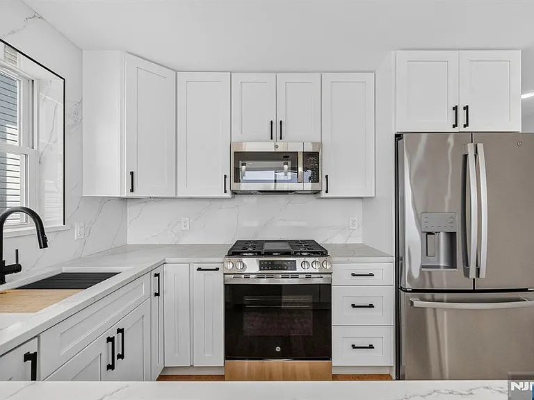 62 Hillside Ave — Photo 9