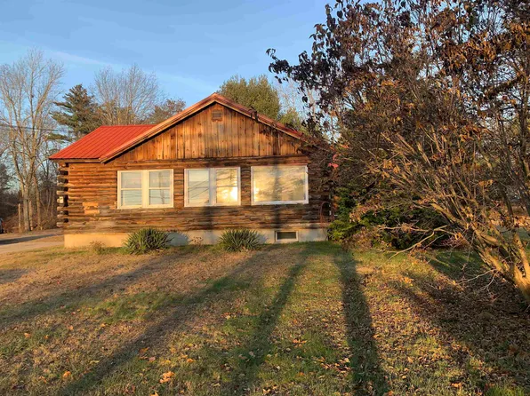 1 Mary Blair Park, Epping, NH 03042