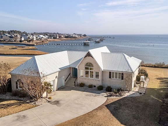 2nd image of 515 Blue Heron Drive