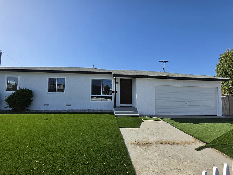 718 S Barclay Ave — Photo 11