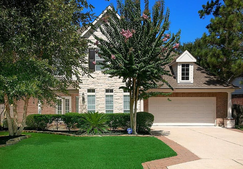 1st image of 119 E French Oaks Cir