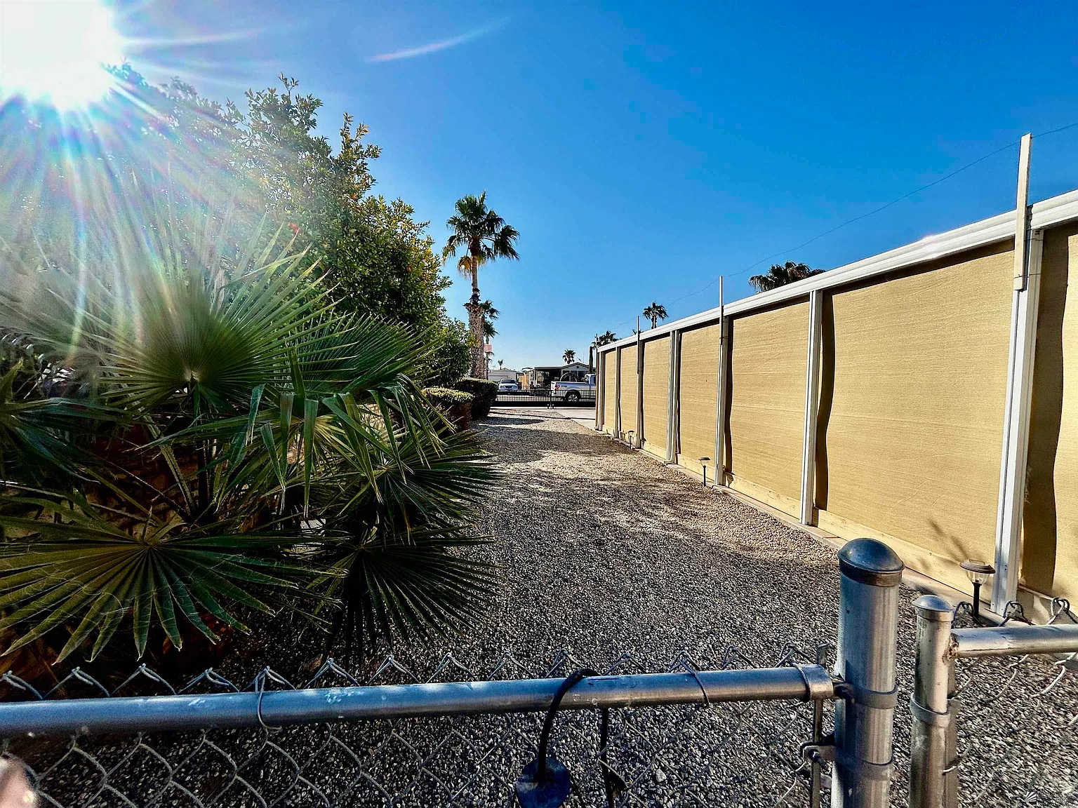3 bed, 2.0 bath, 1596 sqft, $1,550 — Photo 3