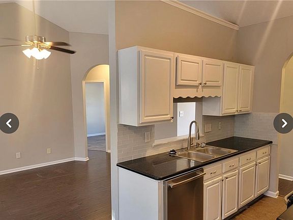 5th image of 6338 Derryfield Dr