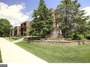 1011 41st Ave NE APT 102, Columbia Heights, MN 55421